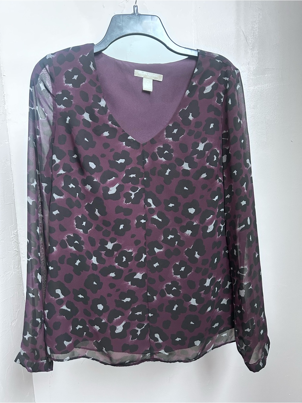 Banana Republic Purple Black Floral Sheer V-Neck Blouse Size M
